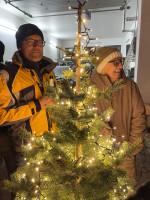 /album/oberbreidenbach-2024/warten-auf-das-christkind-am-dorfhaus-18-jpg/